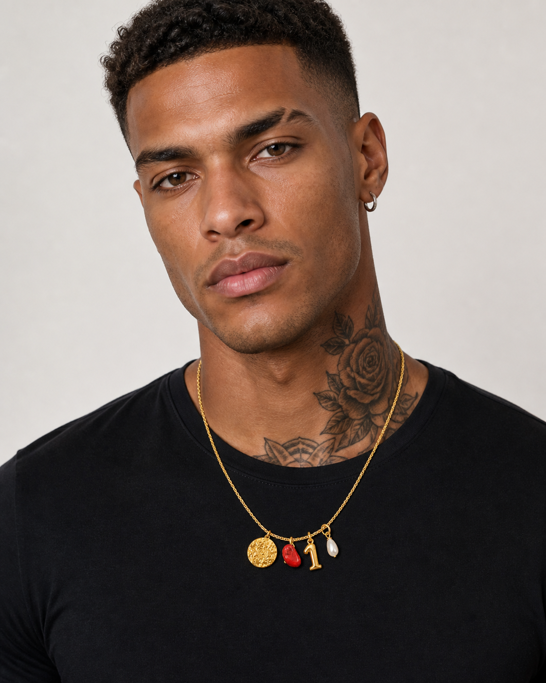 Collana One Gold — foto indossata
